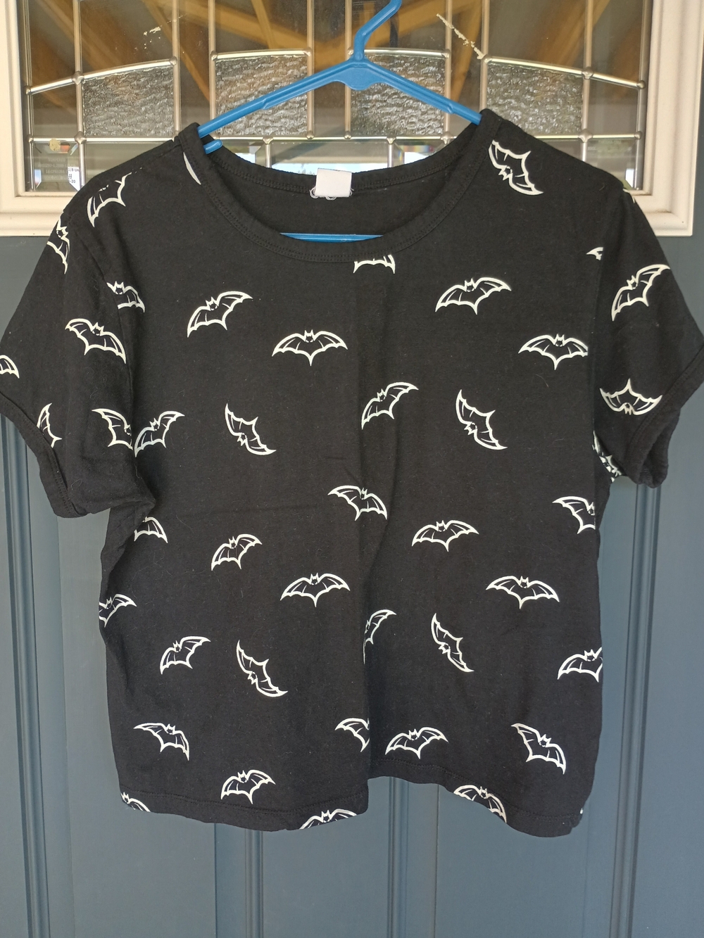 Juniors Black Bat Print Crop Tee Size XL Halloween Spooky Season 100% Cotton